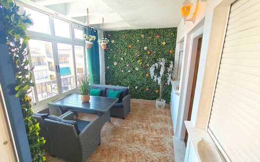 Top Floor Apartment 2 Bedroom 1 Bathroom Solarium